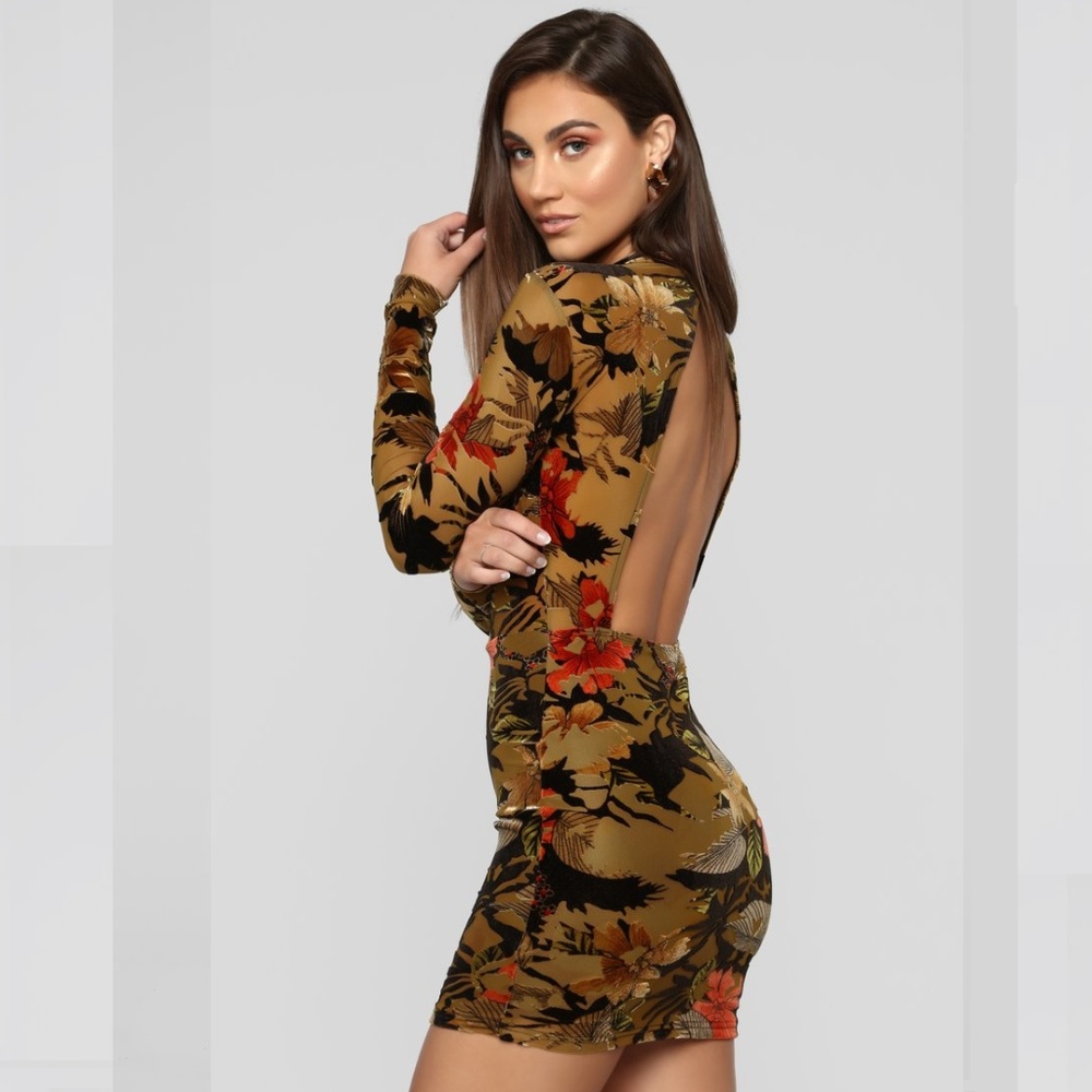 Host Pick! Velvet Floral Backless Dress - Picture 3 of 8